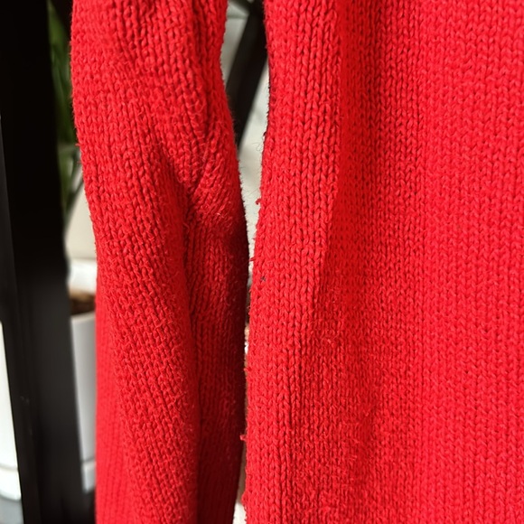 Red patterned sweater - Picture 4 of 4